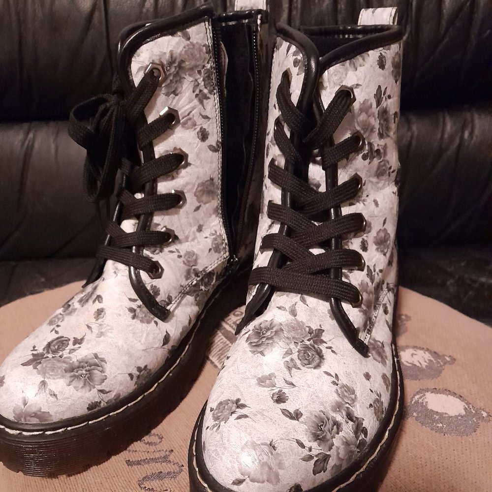 JJ Footwear Floral Design Combat Style boots